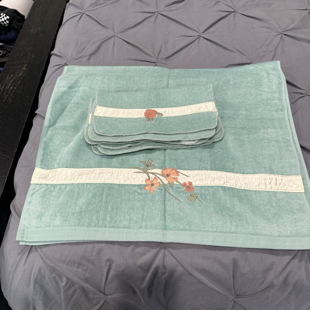 Vintage Saturday Knight Ltd. Teal Blue Bath Set 2 Towels 4 Washcloths Floral USA - Picture 5 of 6